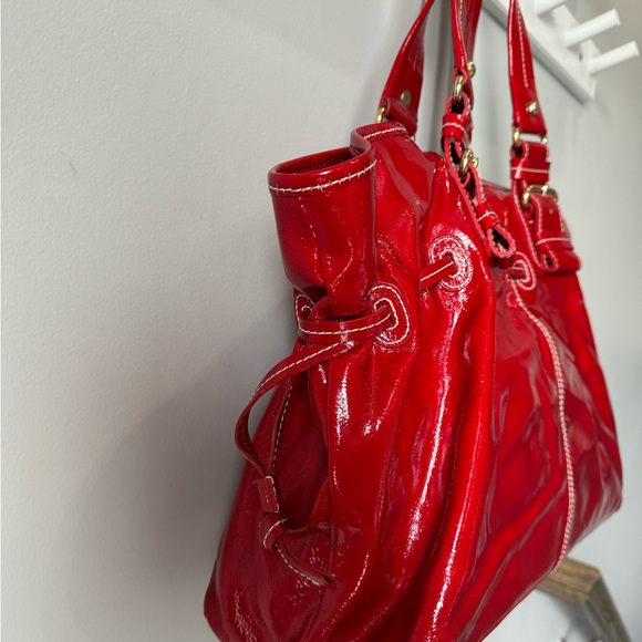 48 hour Sale Dooney & Bourke Vintage Patent Leather Large Red Chiara Bag EUC - Picture 6 of 15